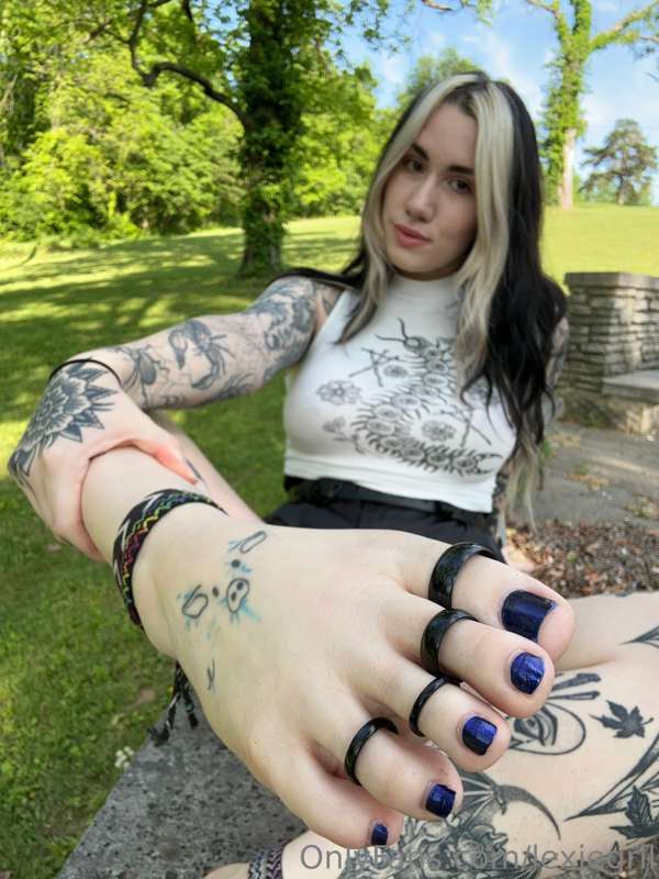 Suck my toes for lunch? 3