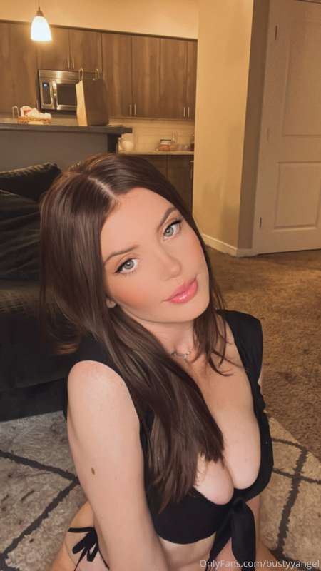 Are you cumming down my throat (I mean chimney) tonight? 😏💦