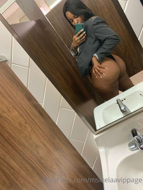 NAUGHTY GIRL AT WORK 1