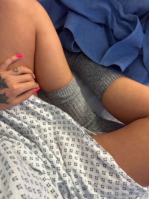 Hospital 🏥 this was earlier this month and I was feeling hor..