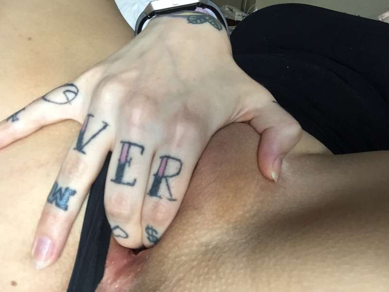Spreading & fingering myself due to Williewonka69's requests.. 1