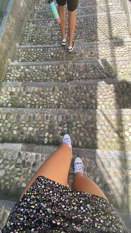 Tramp-a-lamping down the cobblestone, moving to the discreet..