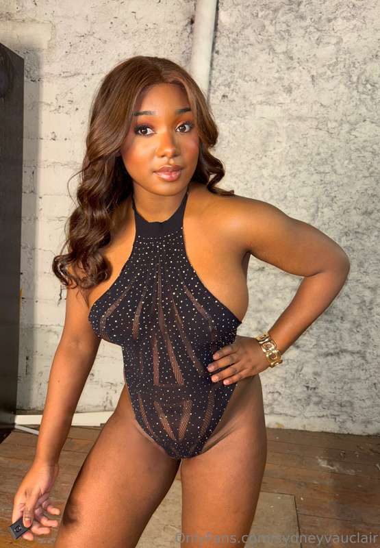 😈