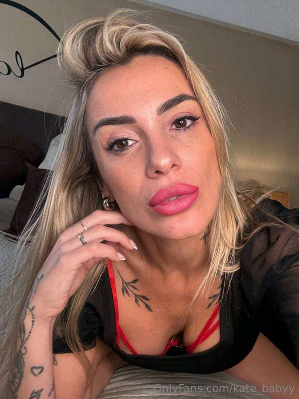 ✅SUBSCRIPTION IS FREE She @ladykey is waiting for your messa..