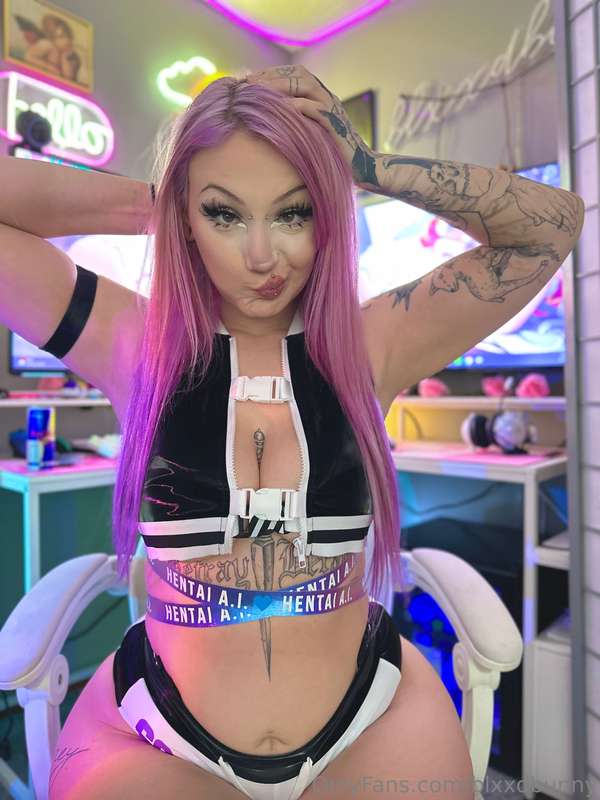 I originally wanted to wear this set whenever I did my hair .. 1