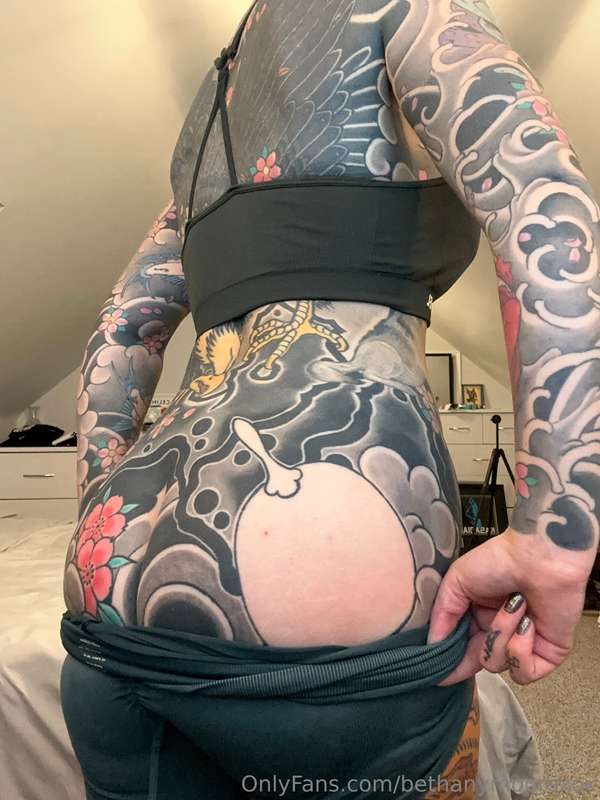 slap my ass with your c**k💦