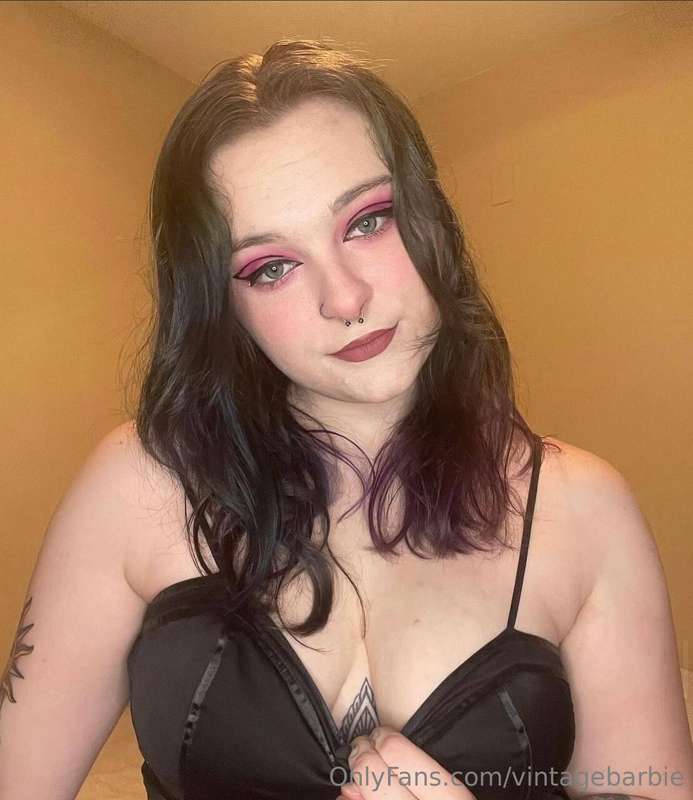 DM right now to see my creamy pussy 💦