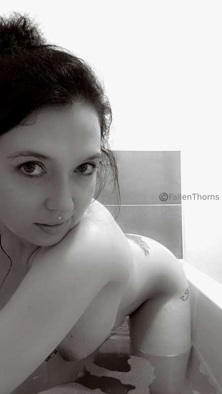 Fallenthorns - Onlyfans - 28 May, 2025