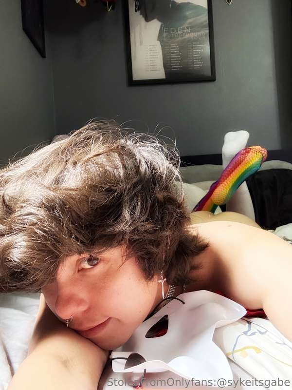 Happy pride month! 🏳️‍🌈🌈video coming tomorrow (; enjoy these.. 15