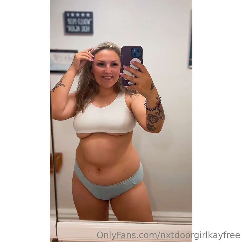 Your fave MILF.. I think?🥰
