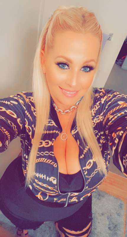 😘