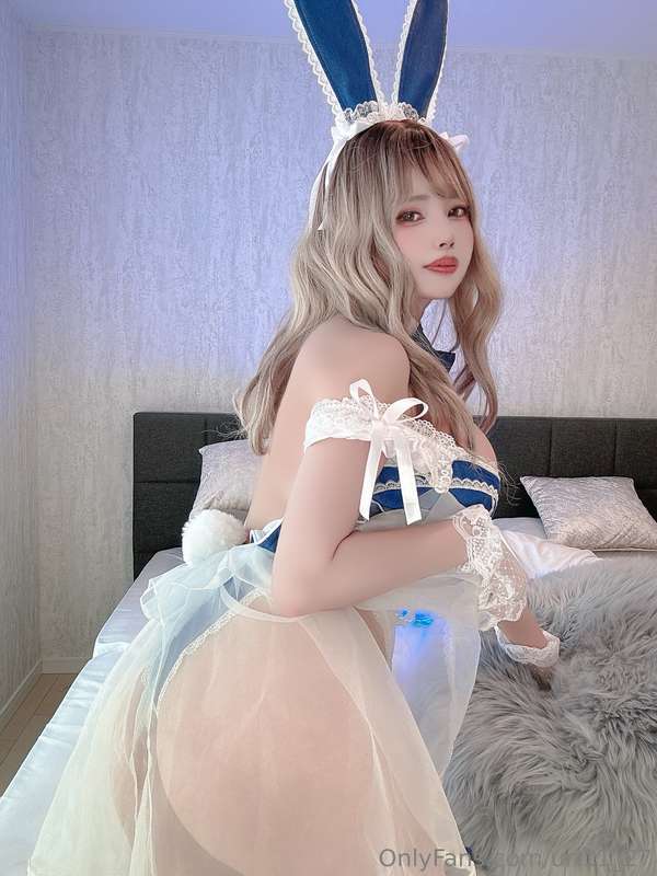 Presenting kisses from bunny girls💋  My dear Astralglide. My..
