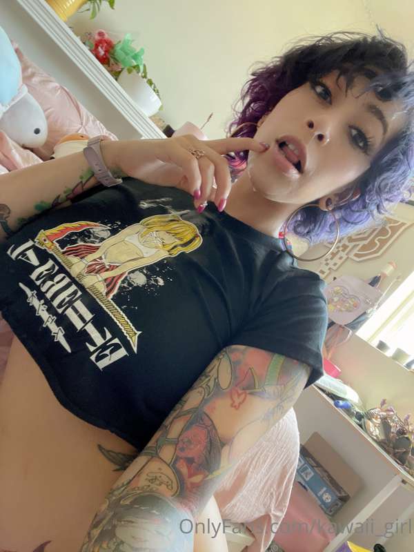 Little cum never hurt anyone 🥰 Little set from this week’s T.. 14