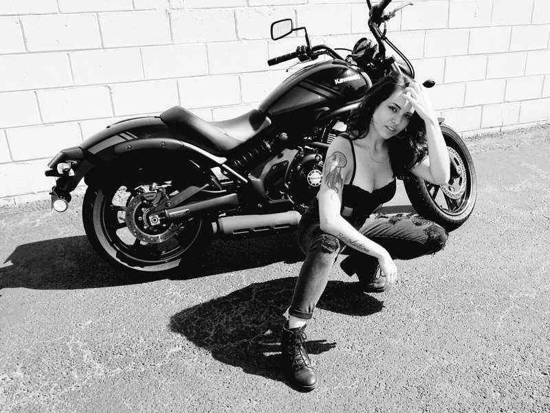 What do you think about the photos in black and white? Here .. 2