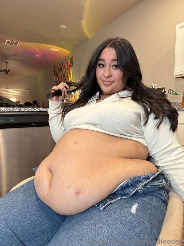 Swipe to unbutton my jeans… no but seriously I fucking hate .. 2