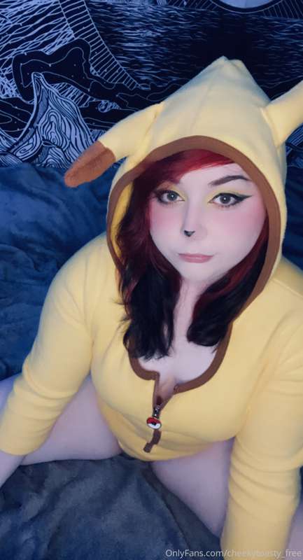 Who doesnt love pokemon? New set up on my main @cheeky_toast..