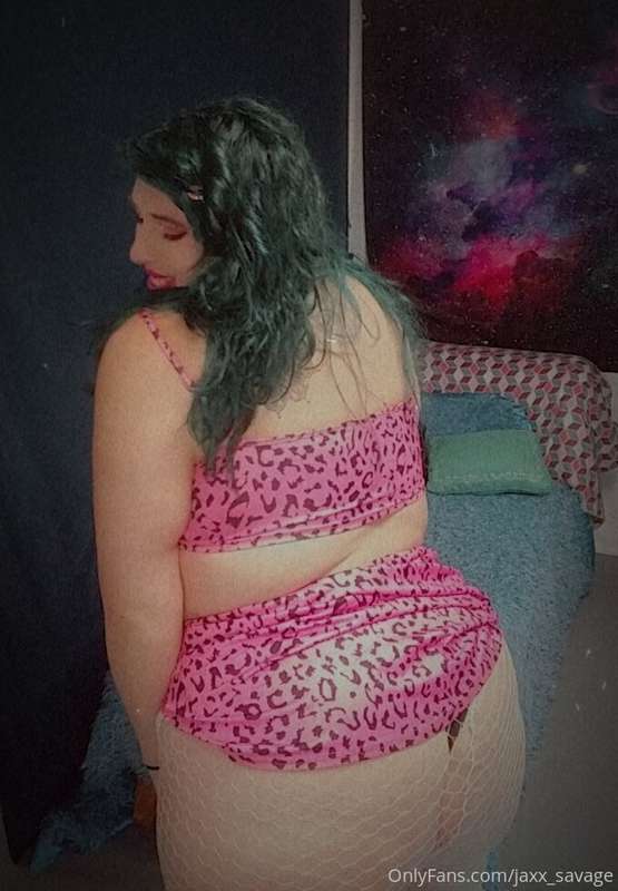 Pretty in pink 🧁 blurry and Blue💙 7