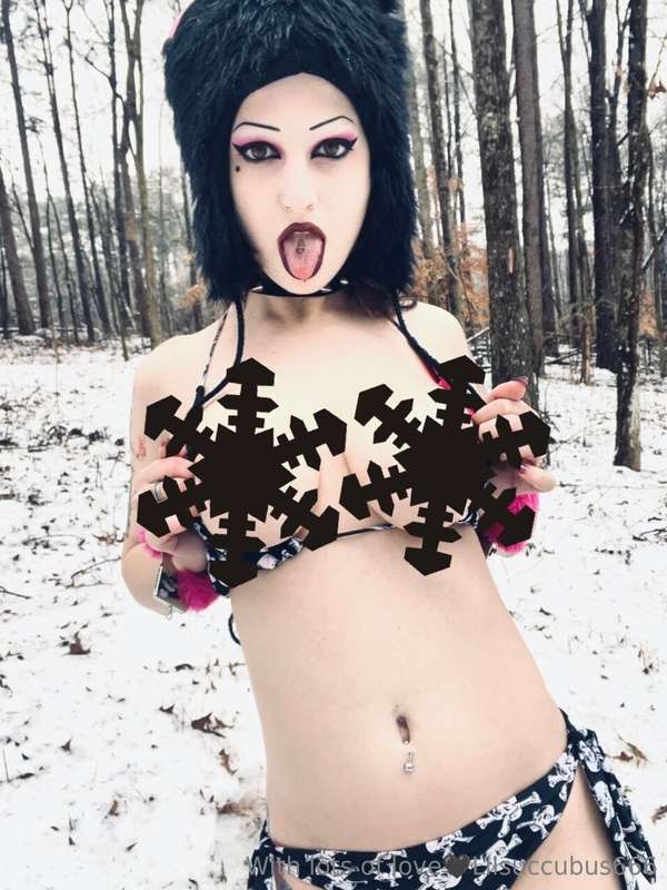 H03Z IN DA $N0W! ☃️👙💖 