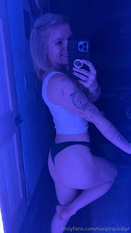 I obey very well 😘🥵