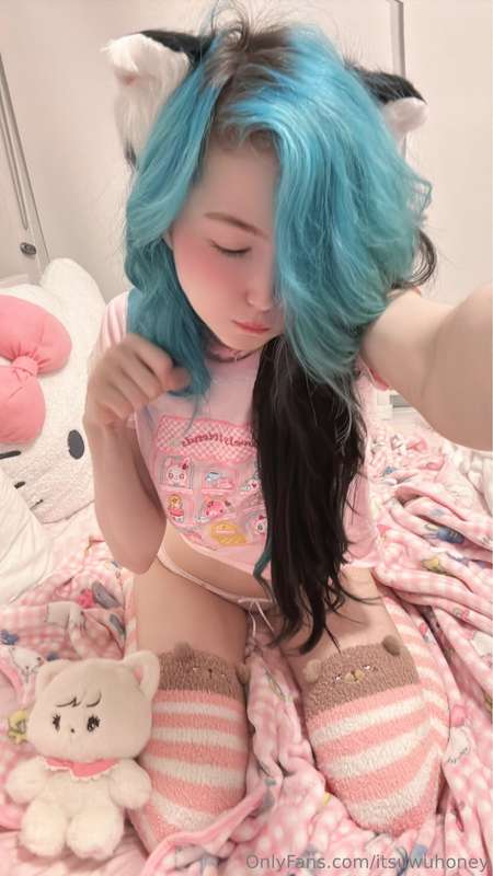 Bedtime, nya~! Join me in my cozy cute blankets, you look li.. 5