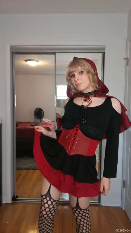 Lil Red Riding Rosie~ 5/7 x 24