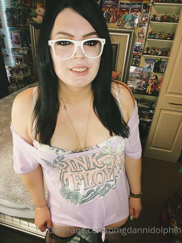 Girl cock anyone?? 😆🤓😈