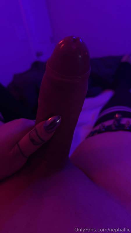 Okay, had some stuff come up but got some great girlcock pho.. 6