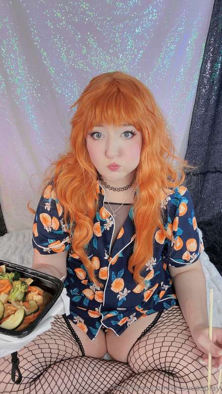 Free pics! :3Gonna post the paid half of this set today too,.. 21