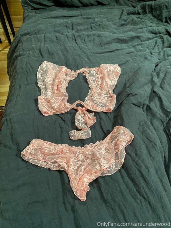 taking an afternoon nap naked.. care to see what I almost wo..
