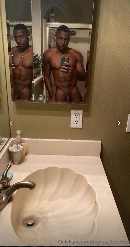 Go follow this handsome guy, @myles_flourboy, has some amazi.. 3
