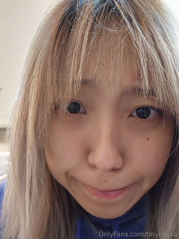 im baby and cute and wholesome and smol and bla bla bla now .. 1