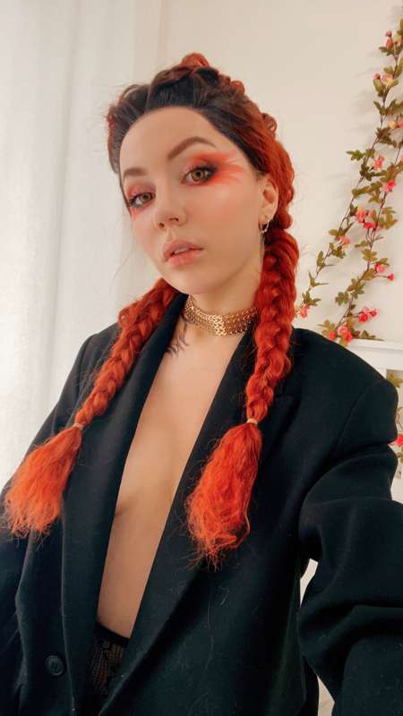 My new cosplay!!! Loba 🥰 more on my premium OF!  https://onl..