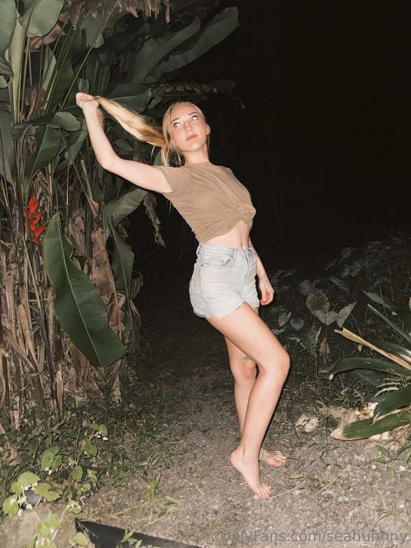 I love these hot tropical nights 🌴🥵💕