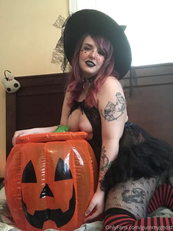 Feelin witchy 🎃 8