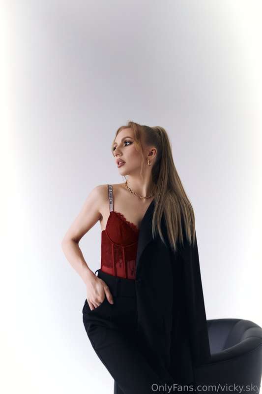 Your red wine 🍷🍒 1