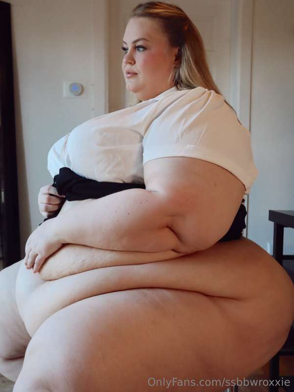 Staying late at work is no fun, but your sexy fat secretary .. 2