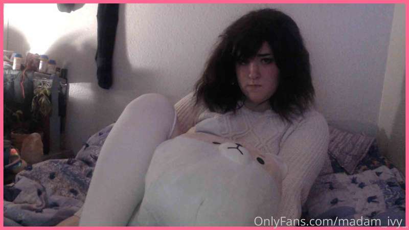 If you wanna see this slutty anime girl finger herself while.. 15