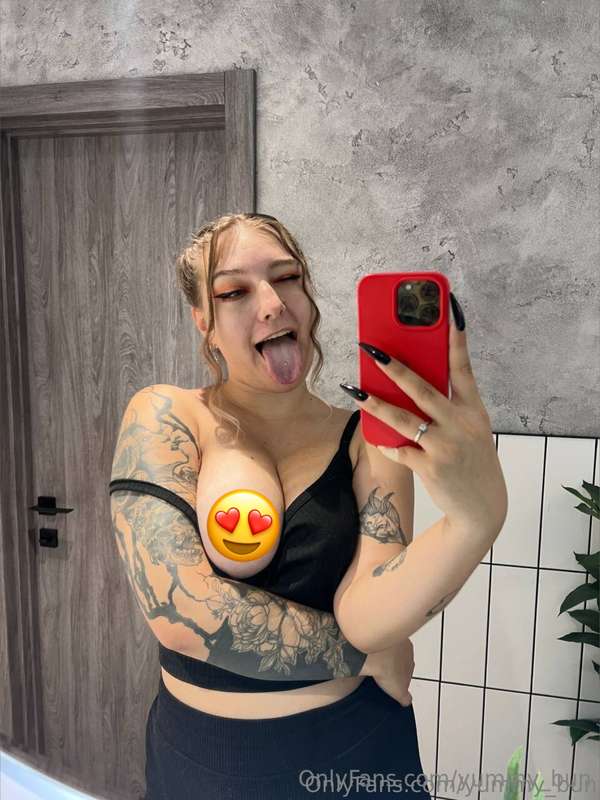 what do you think my hair smells like after a shower?😏