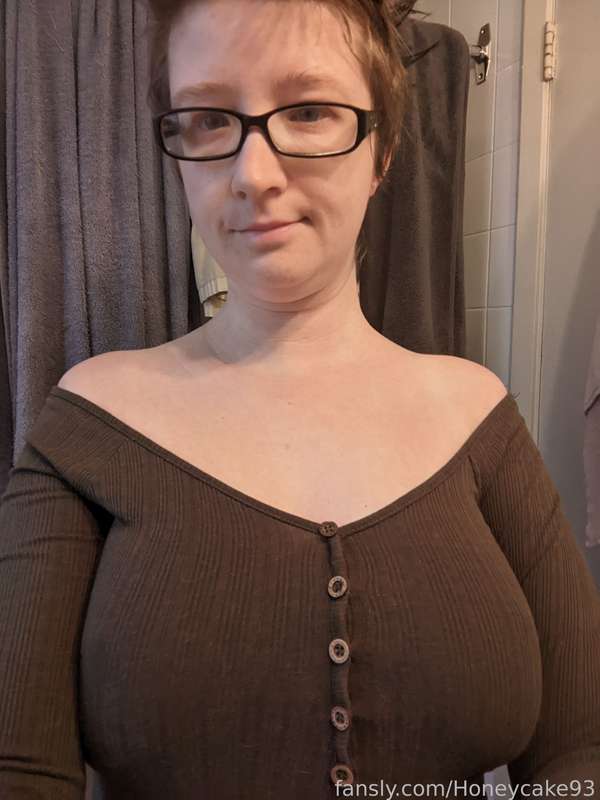 Honeycake93 - Fansly - 25 Oct, 2022 10