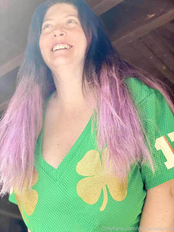 Happy st. Patrick’s day! So today might be a lucky day after.. 8