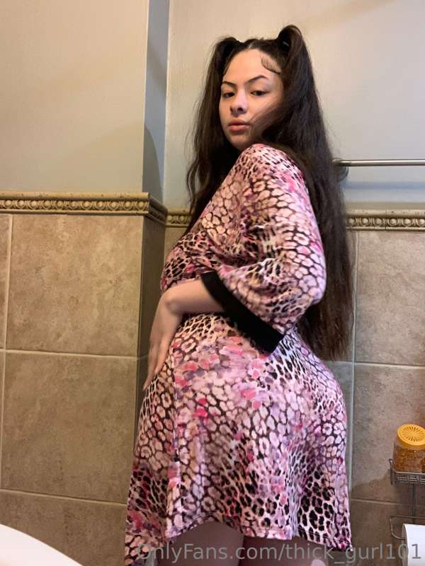 Thick_Gurl101 - Onlyfans - 20 Mar, 2023 13