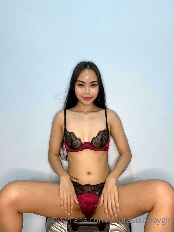 my legs are missing you between them 👅 💦