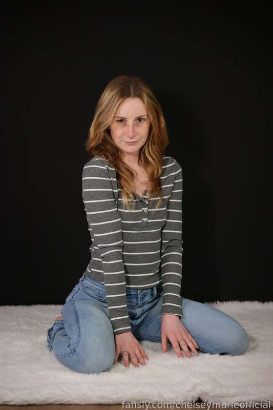 Chelseymarieofficial - Fansly - 23 Apr, 2025 2