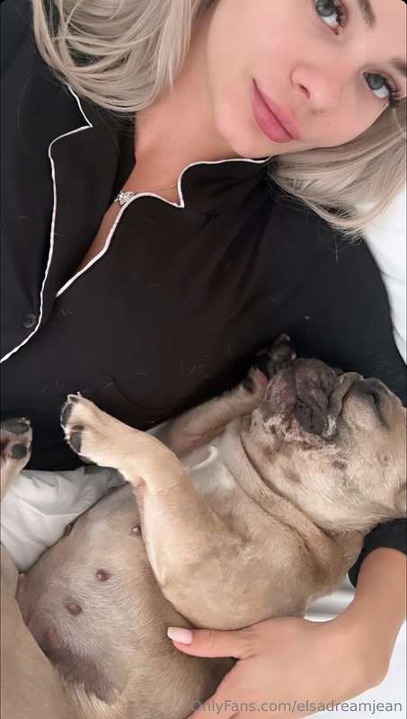 Snuggle Sundays 🖤