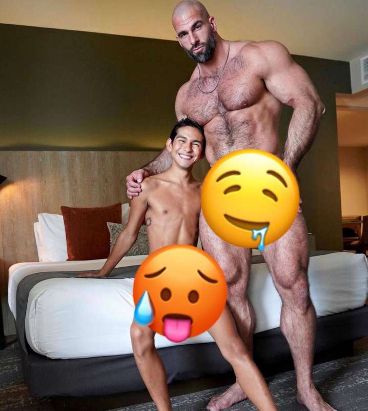 @hotmonstercocks 👈4.80$ 😱 For mounth 🌟Best creators 🌟ONLYFAN..