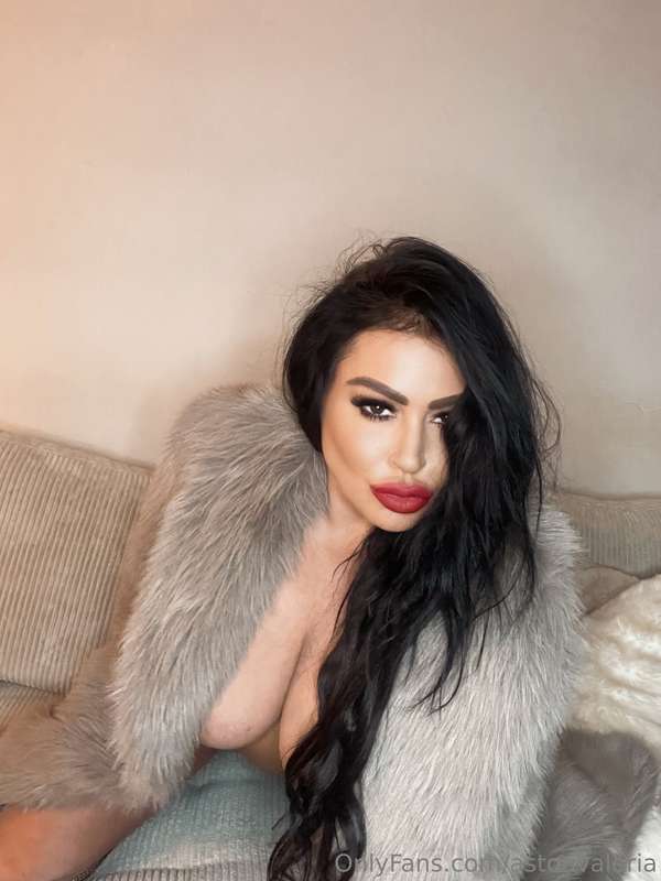 Astonvaleria - Onlyfans - 2025-01-08T15:25:45