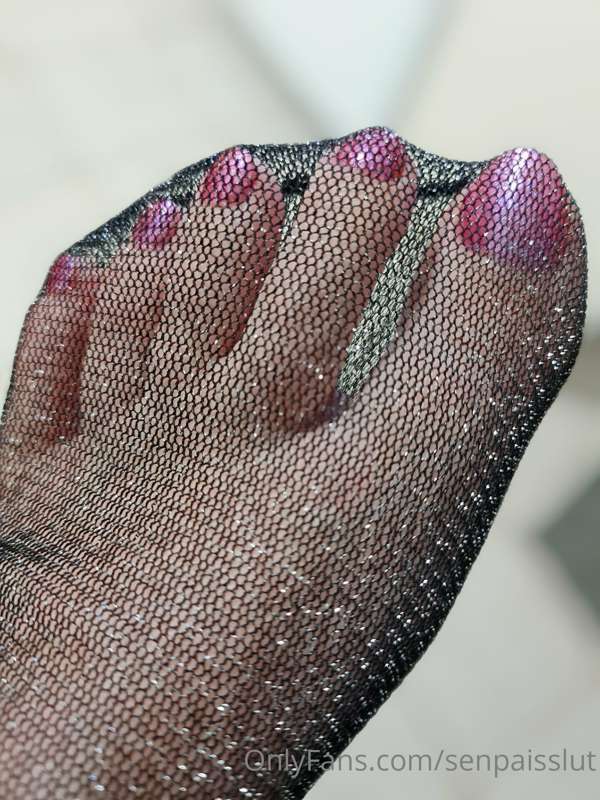 Just some close ups cause these socks with this nail polish ..