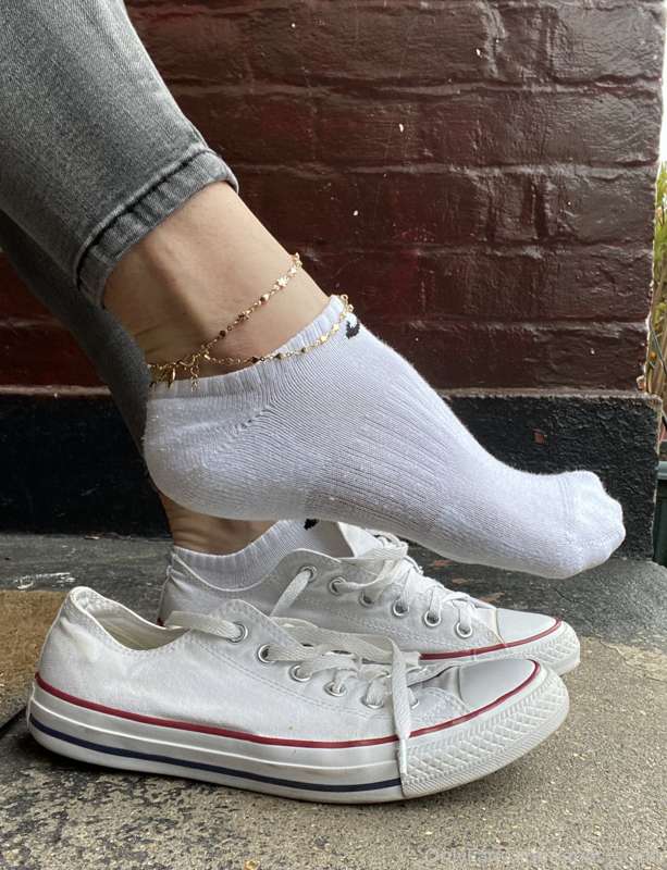 Your favourite socks girl wears CONVERSE 😉