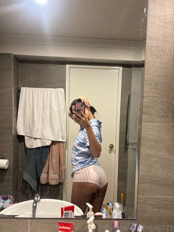 When you’ve got it, you flaunt it. 😘🍑