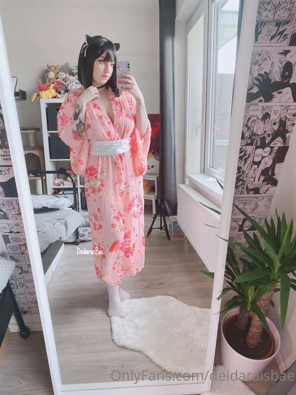 I felt so pretty in this kimono, what do u think ? c: 2
